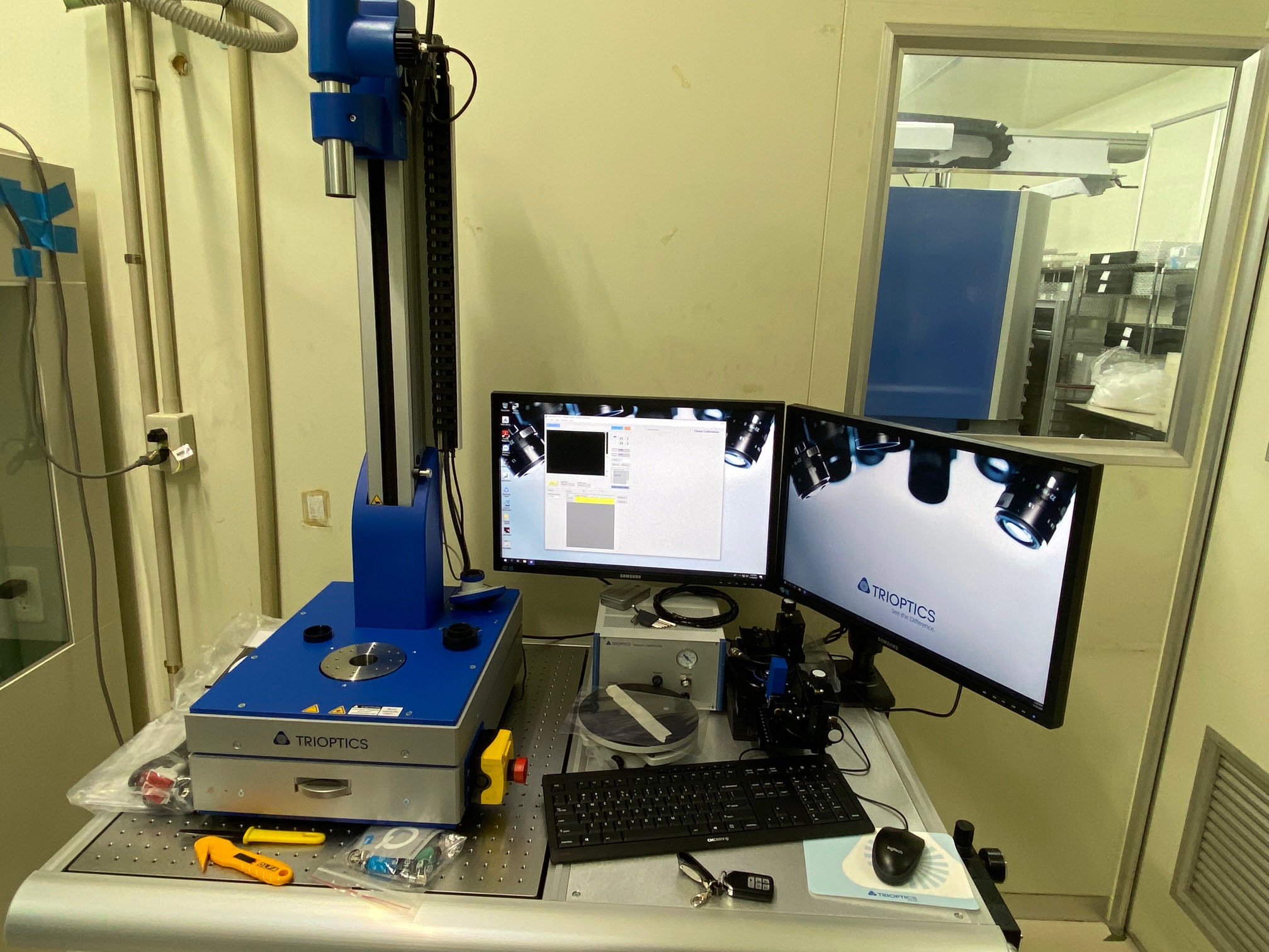 高精度镜片偏心测量装置